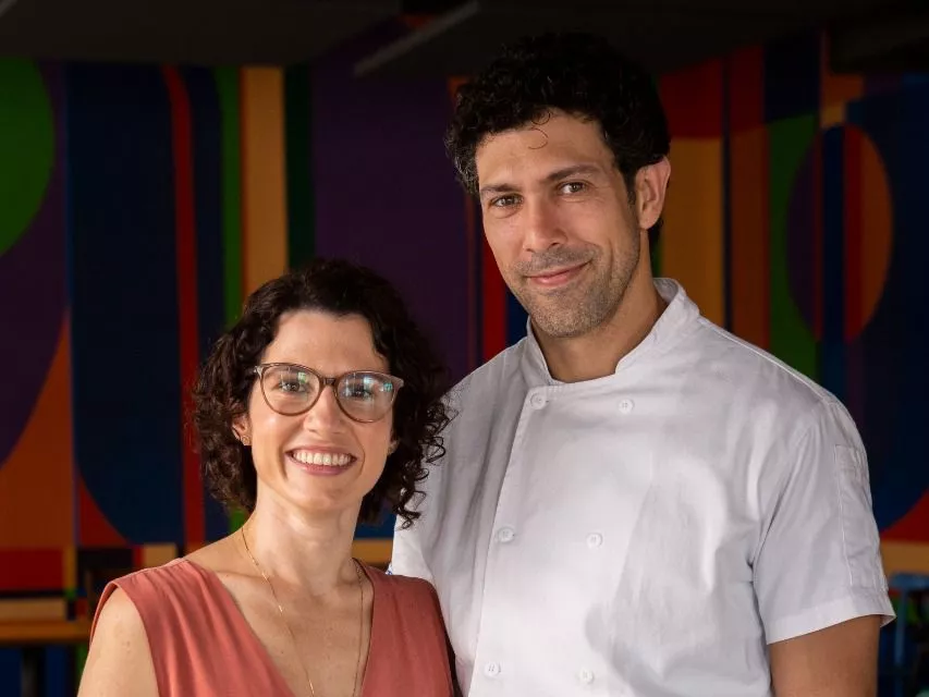 Sesc Carmo: bate-papo cultural com Rodrigo Oliveira e Adriana Salay - Empratado