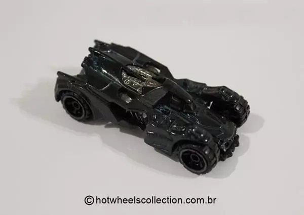  Batman: Arkham Knight Batmobile - CFG82