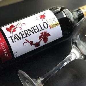 O italiano Tavernello chega ao Brasil como um vinho despretensioso e coringa do dia-a-dia