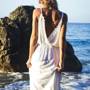 Confira dicas de como se vestir ao ser convidada para um casamento na praia