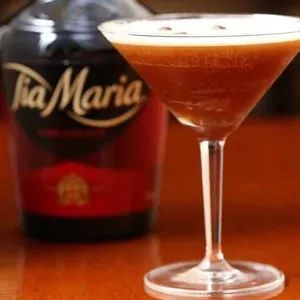 Licor de café Tia Maria: Bebida italiana premiada chega aos bares e restaurantes de SP