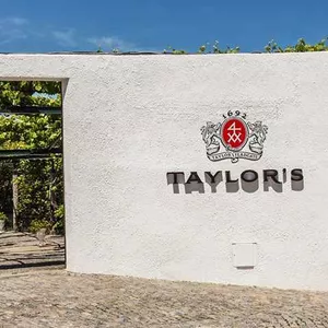 Taylor’s Port: Marca portuguesa de renome abre e apresenta suas novas instalações de seu centro de visitas