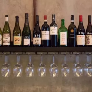 Gino Wine Bar simplifica o vinho e garante rótulos de produções pequenas