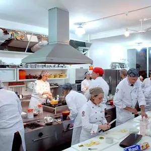 Escola Wilma Kövesi de cozinha abre inscrições para o curso anual Objetivo Chef