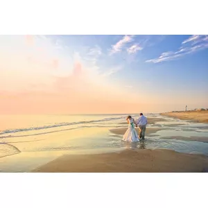 O vestido ideal para o casamento pé na areia